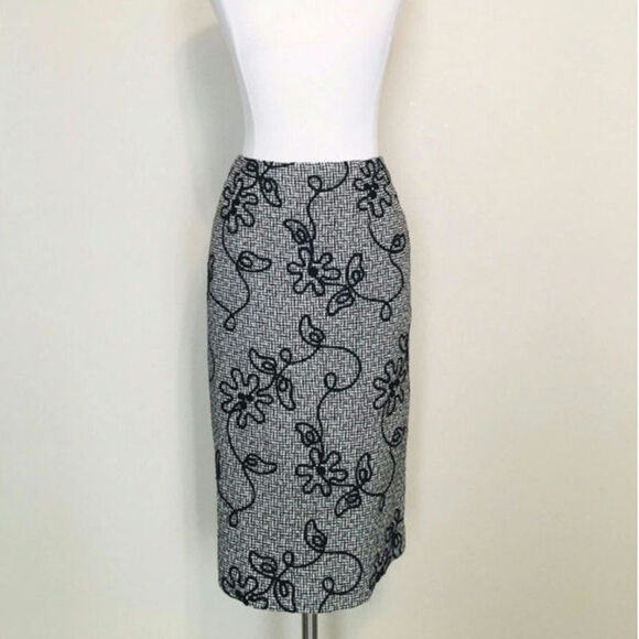 Talbots Tweed Embroidered Pencil Skirt Black White Midi Wool Career Workwear 10 - Picture 2 of 11